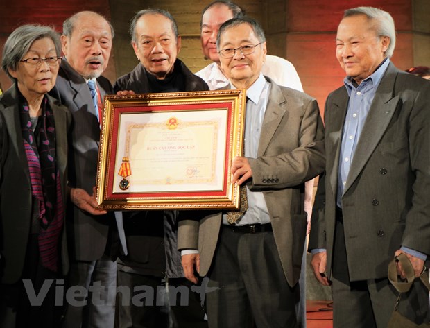 Overseas Vietnamese in France believe in new Vietnamese leadership